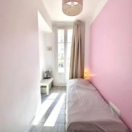 Grand Dans 8 Couchages * Paris