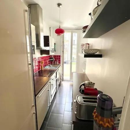 Grand Dans 8 Couchages Paris