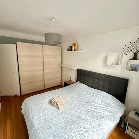 Grand Dans 8 Couchages Paris