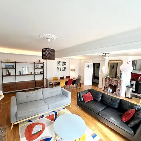 Apartment Grand Dans 8 Couchages Paris