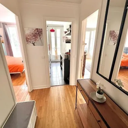 Apartment Grand Dans 8 Couchages Paris